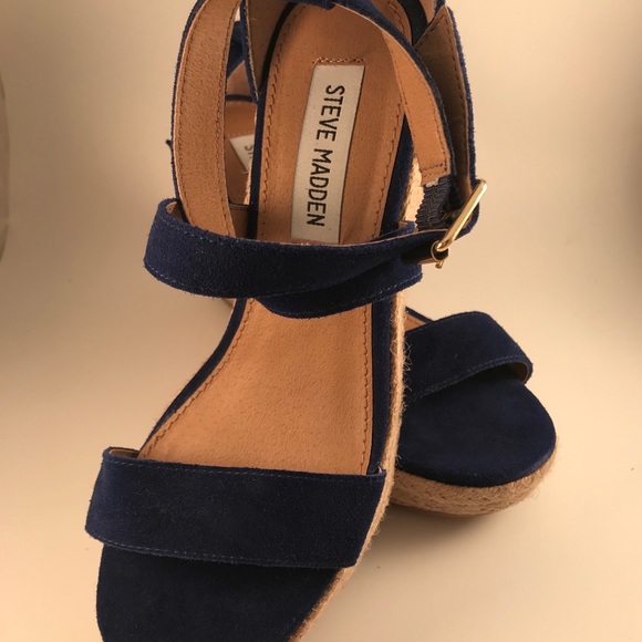 NWOT Steve Madden blues wedges in size 6 - Picture 13 of 13